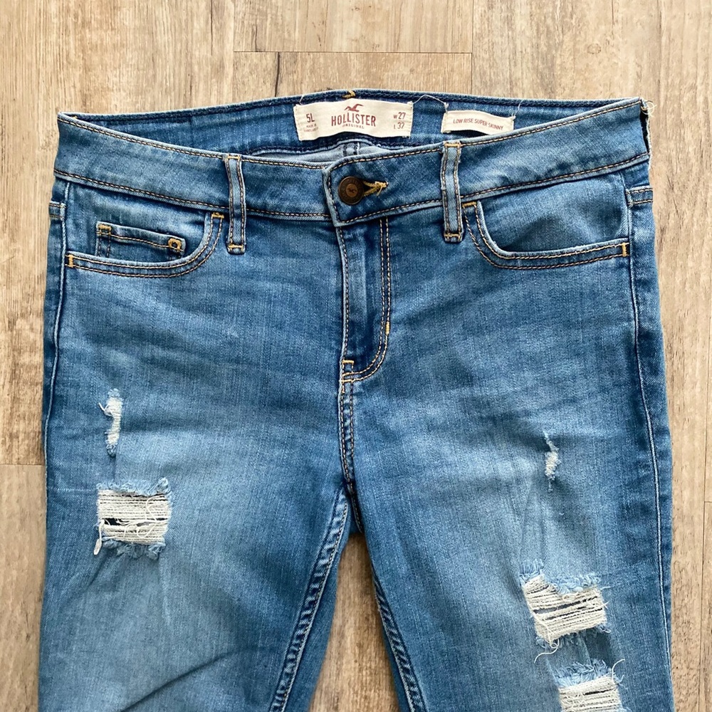 Hollister distressed super skinny Jeans